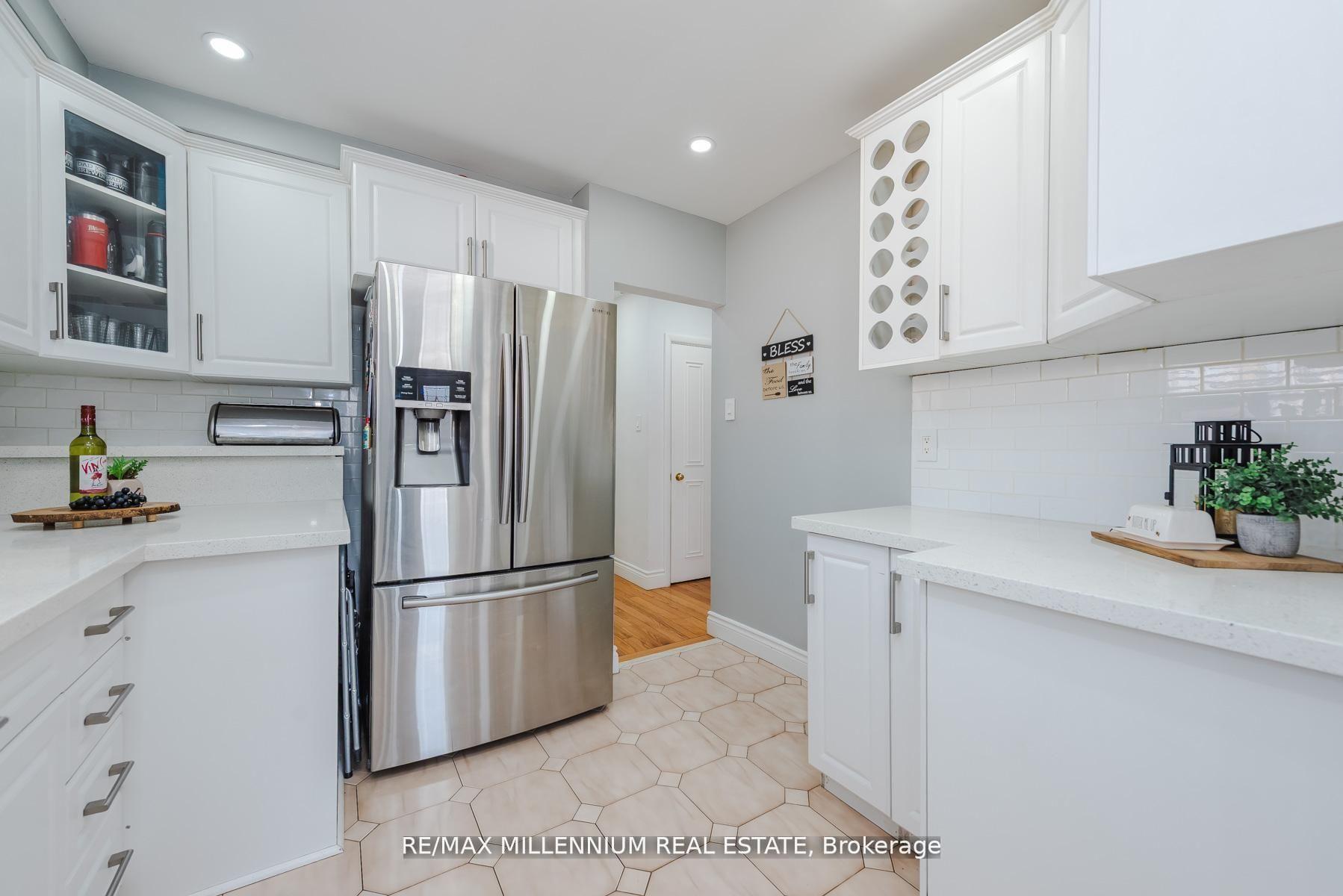 Photo 6 of 13 Cumberland Drive, Brampton, Brampton North — HOMEH