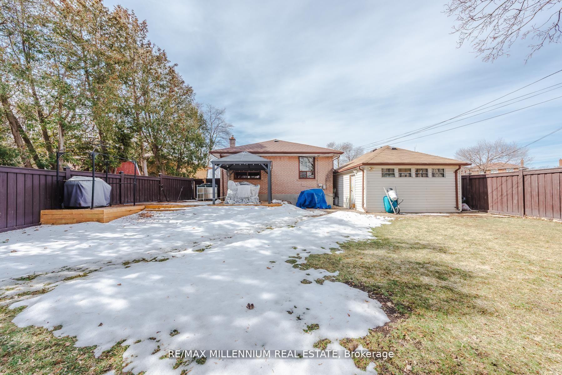 Photo 49 of 13 Cumberland Drive, Brampton, Brampton North — HOMEH