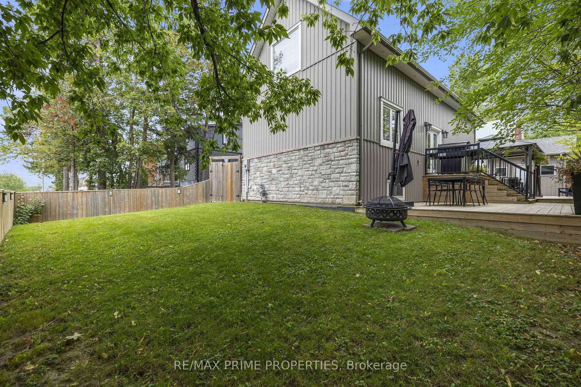 Photo 5 of 54 Valley Road, Whitchurch-Stouffville, Rural Whitchurch-Stouffville — HOMEH