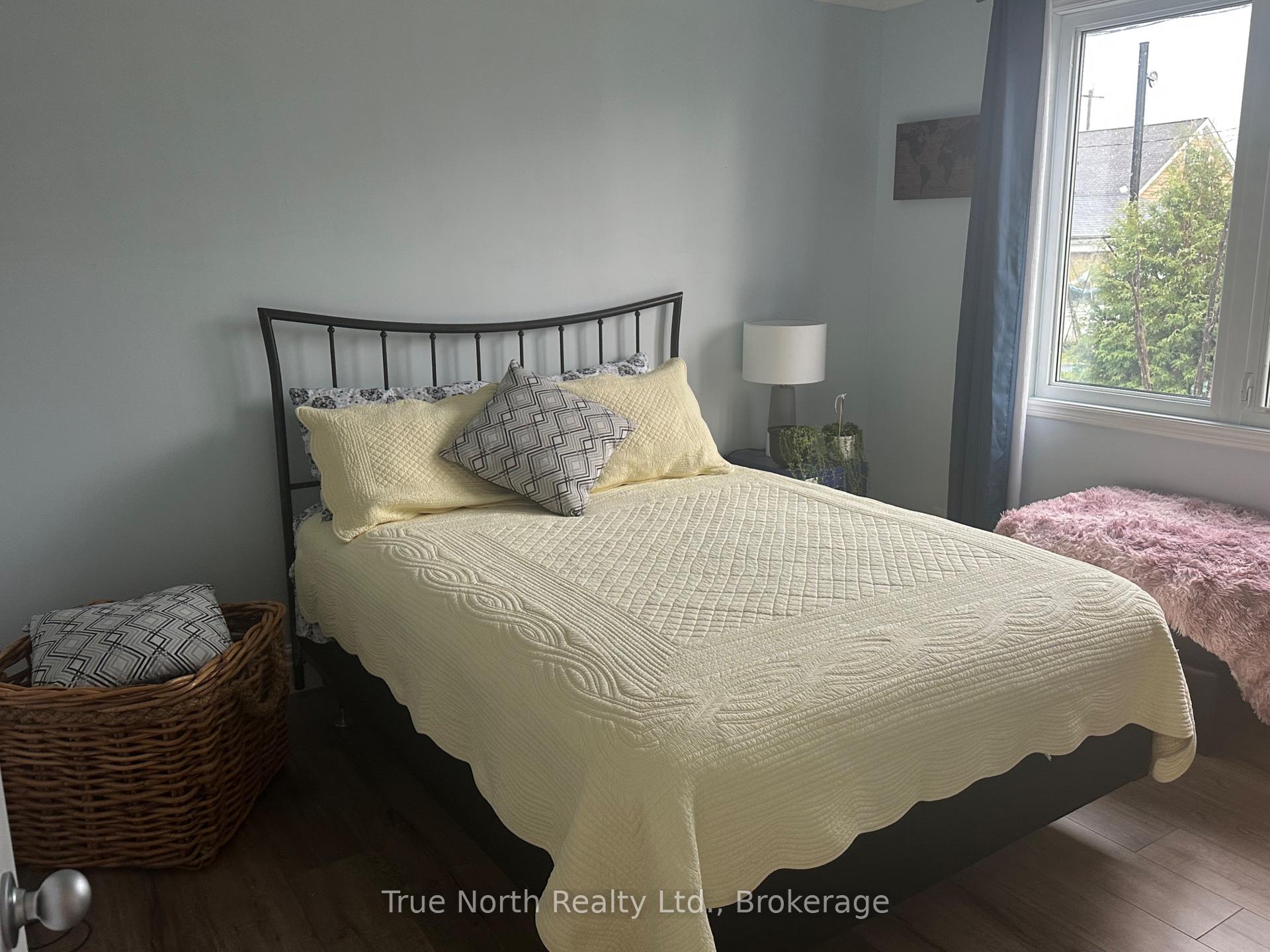 Photo 8 of 8 Montgomery Avenue, Kapuskasing — HOMEH