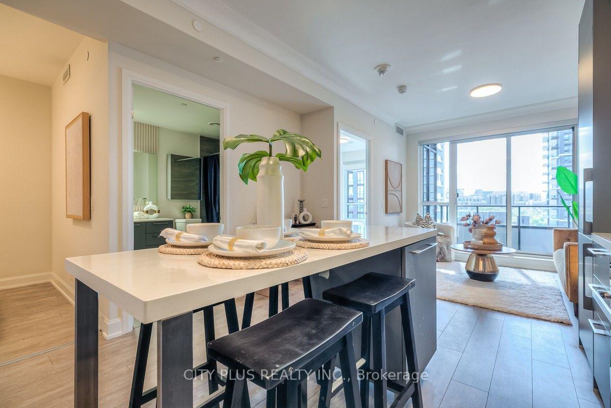 Photo 3 of Unit 728, 38 Water Walk Drive, Markham, Unionville — HOMEH