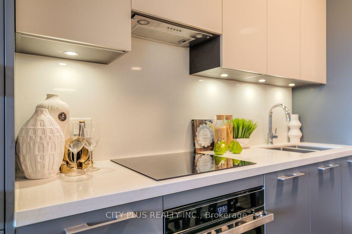 Photo 10 of Unit 728, 38 Water Walk Drive, Markham, Unionville — HOMEH