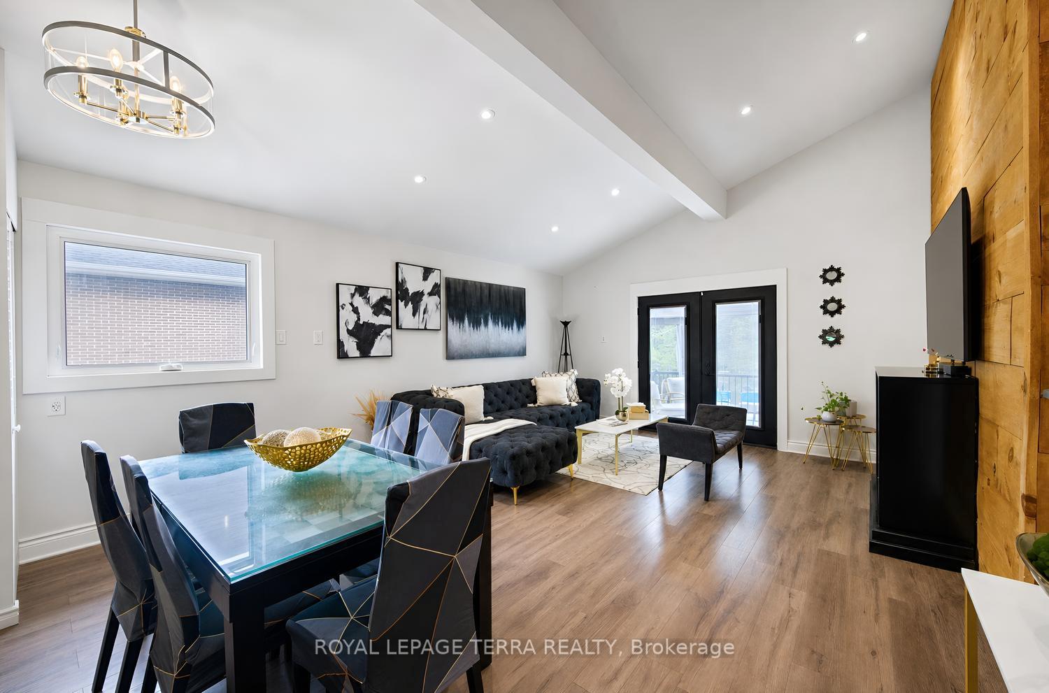 Photo 9 of 1571 Lewisham Drive, Mississauga, Clarkson — HOMEH