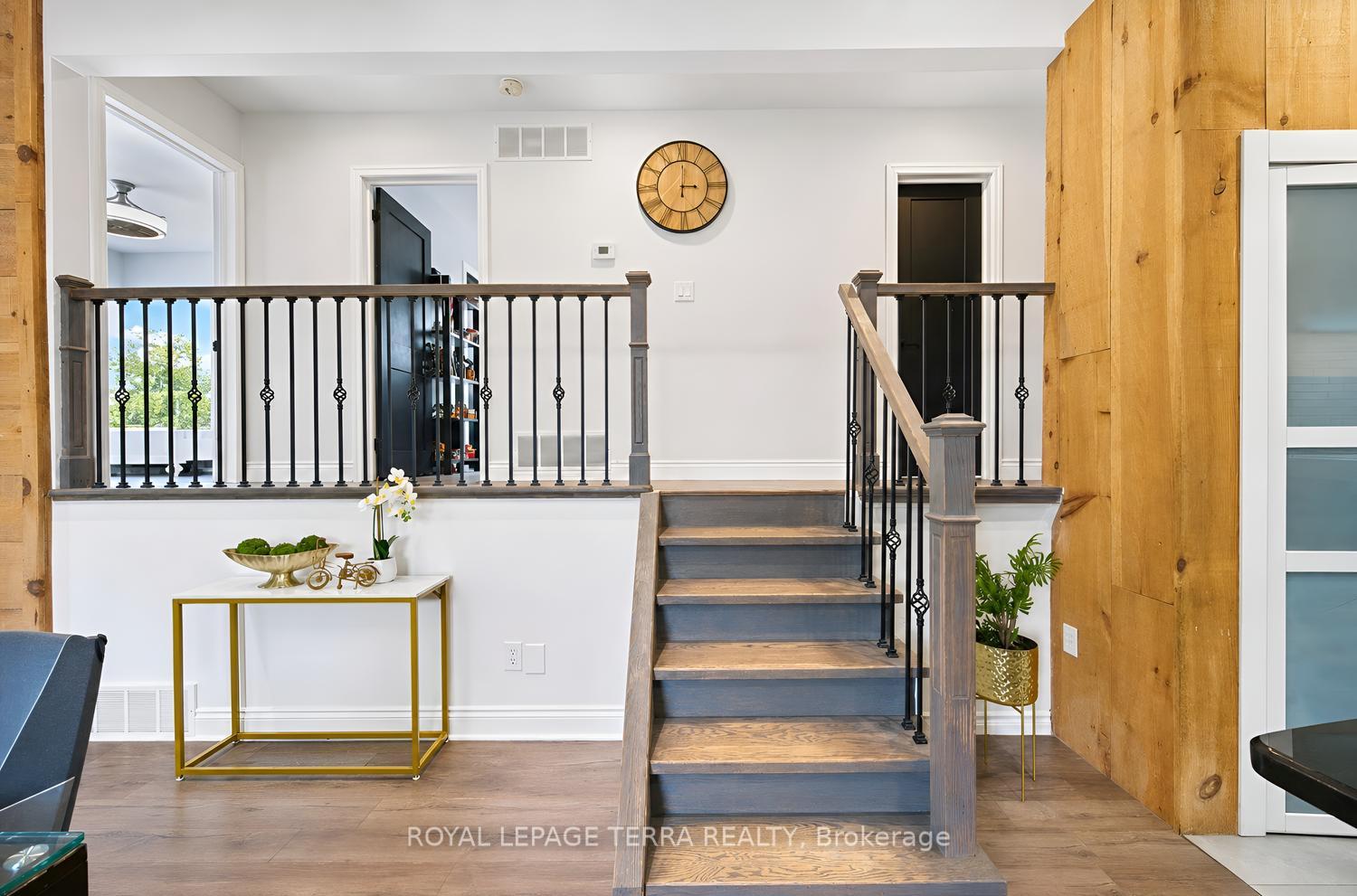 Photo 19 of 1571 Lewisham Drive, Mississauga, Clarkson — HOMEH