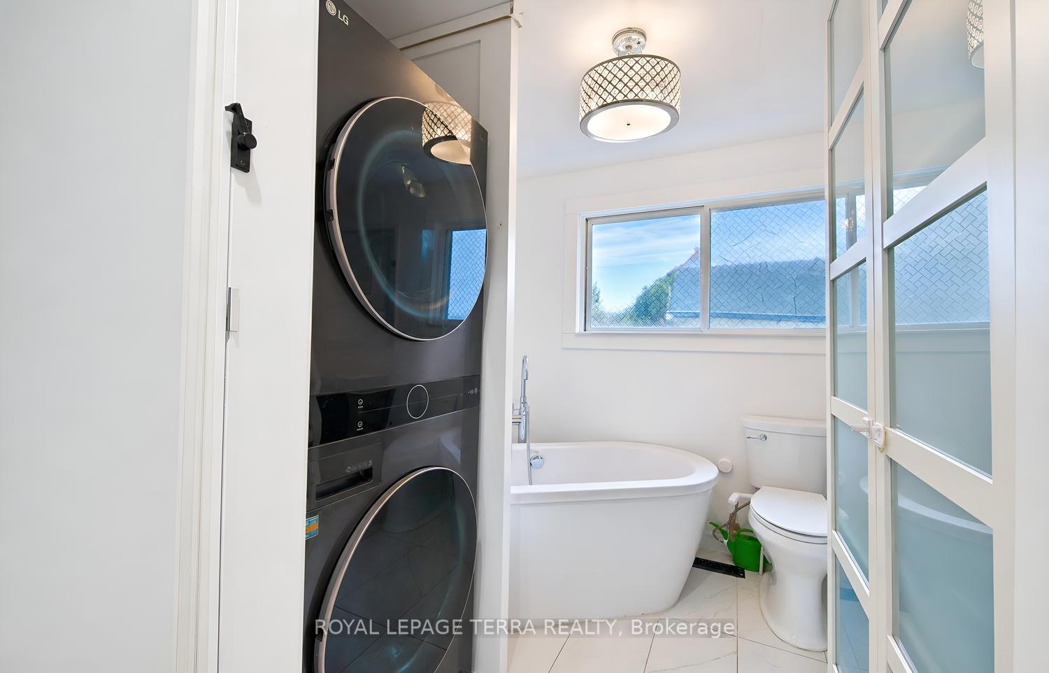 Photo 30 of 1571 Lewisham Drive, Mississauga, Clarkson — HOMEH