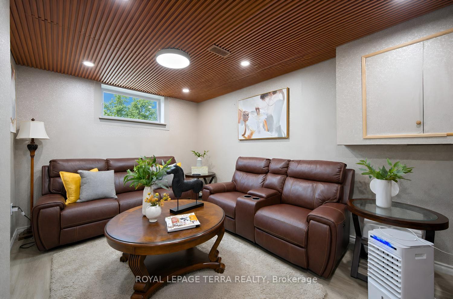Photo 37 of 1571 Lewisham Drive, Mississauga, Clarkson — HOMEH