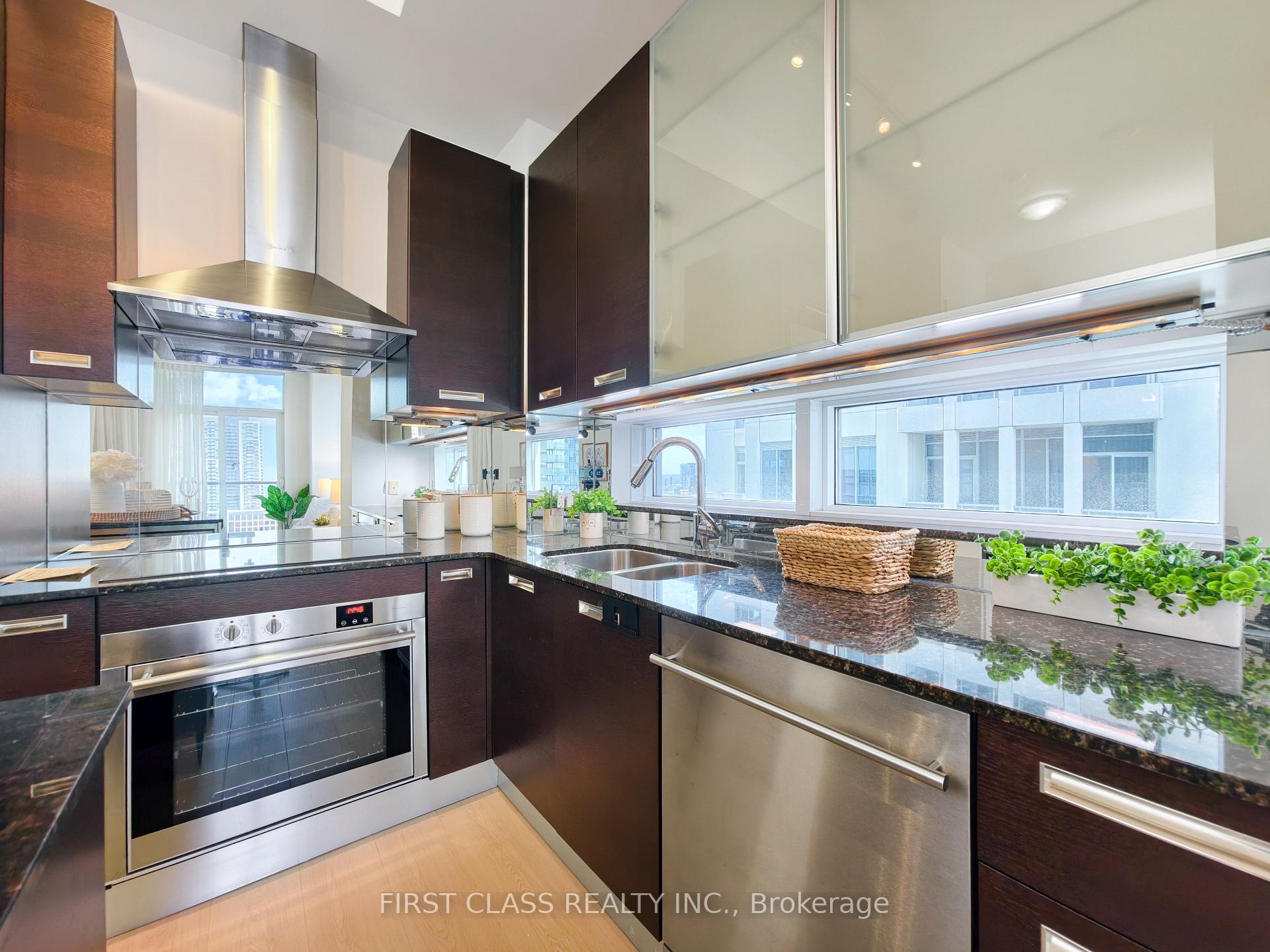Photo 11 of Unit 2501, 21 Balmuto Street, Toronto, Bay Street Corridor — HOMEH