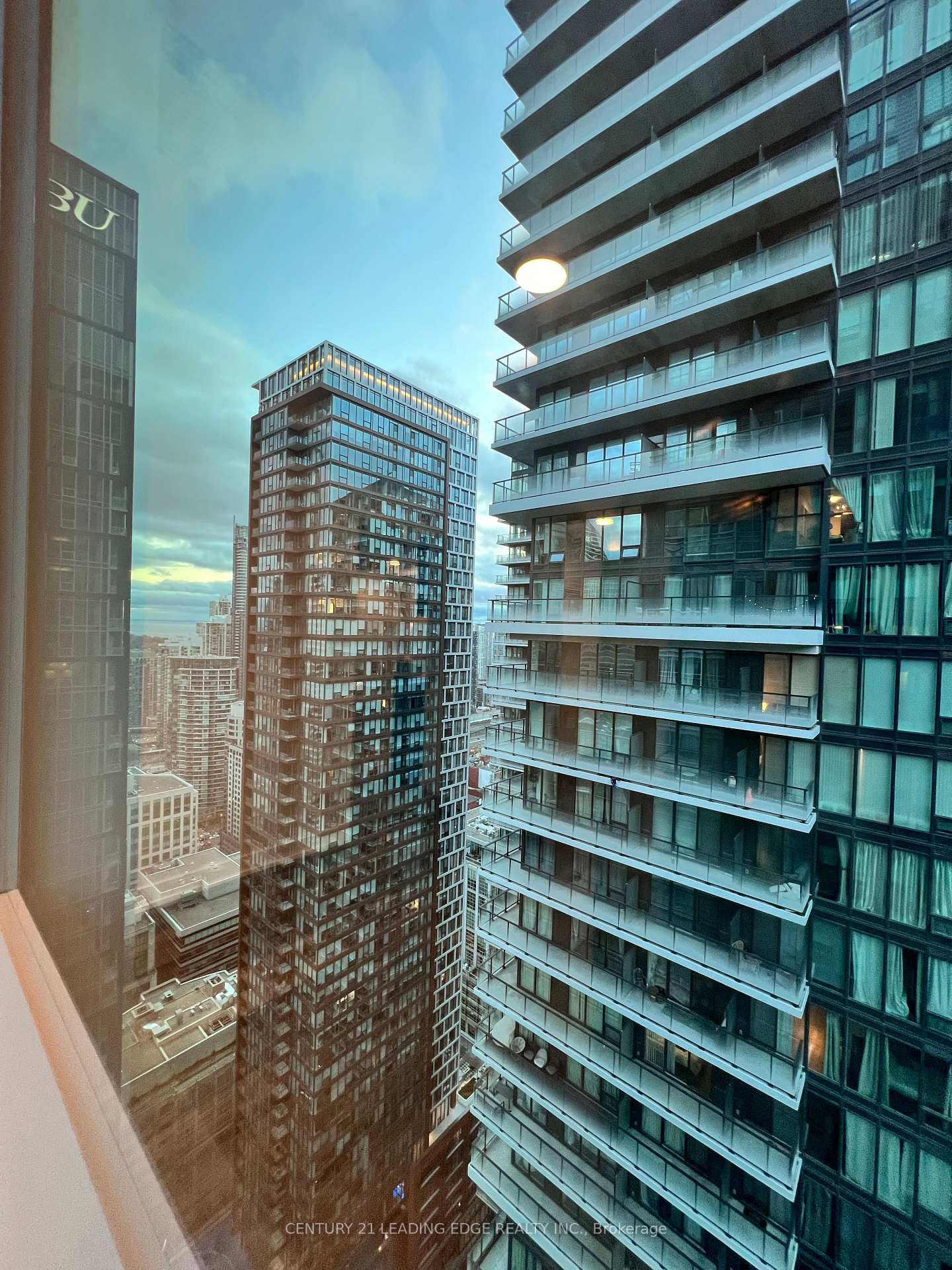Photo 3 of Unit 3804, 327 King Street W, Toronto, Waterfront Communities — HOMEH