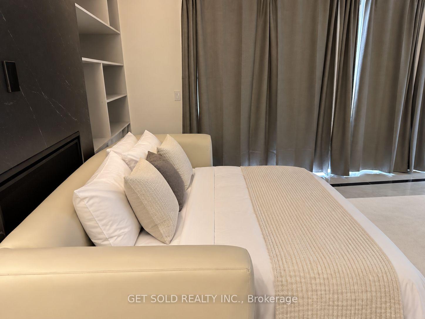 Photo 12 of 551 Broadway Avenue, Toronto, Leaside — HOMEH