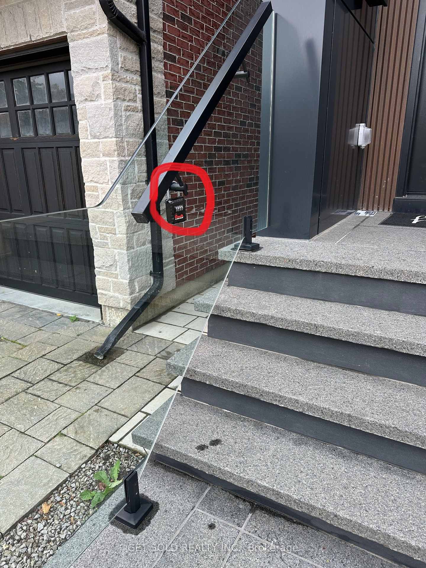 Photo 15 of 551 Broadway Avenue, Toronto, Leaside — HOMEH
