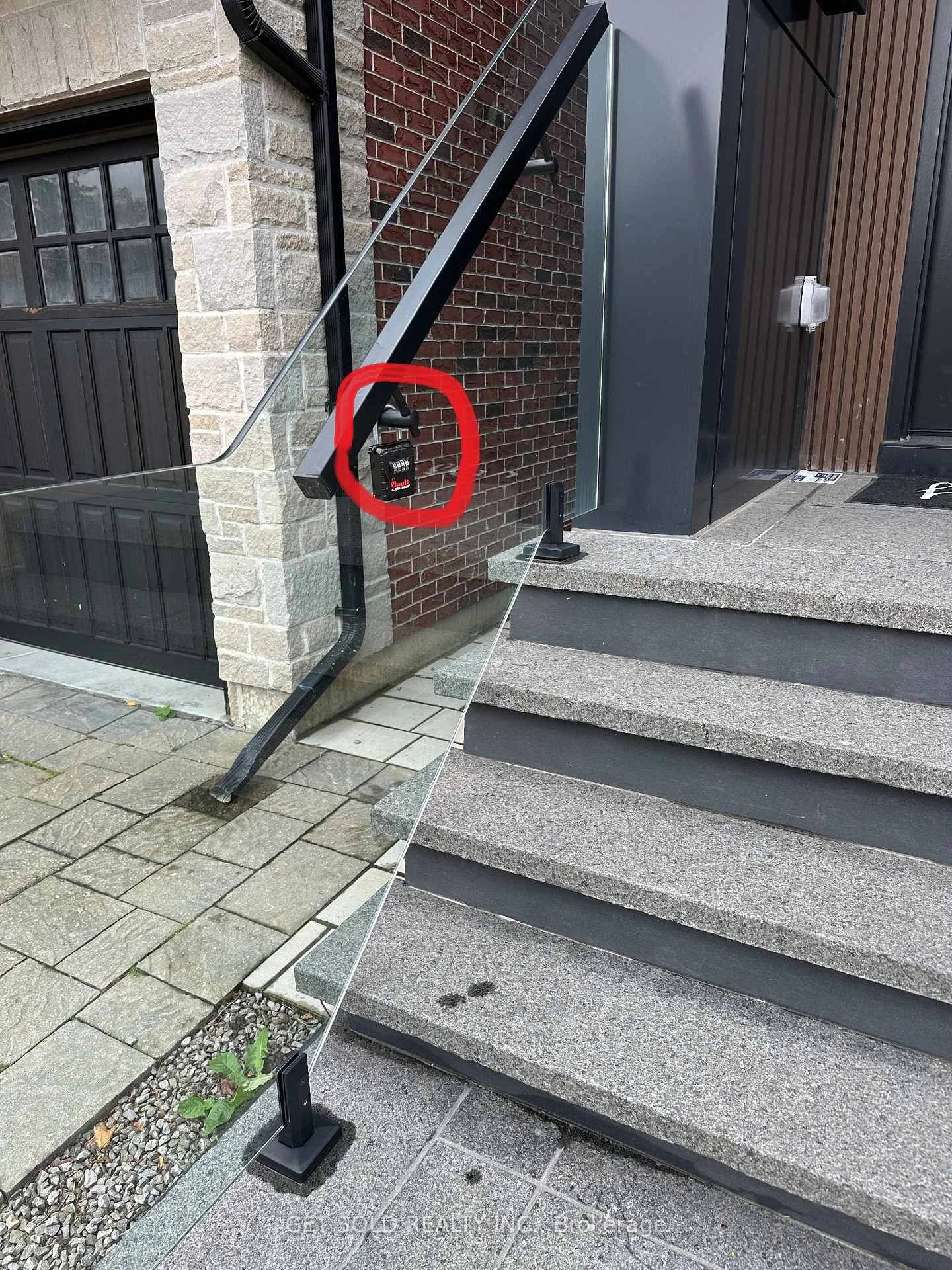 Photo 14 of 551 Broadway Avenue, Toronto, Leaside — HOMEH