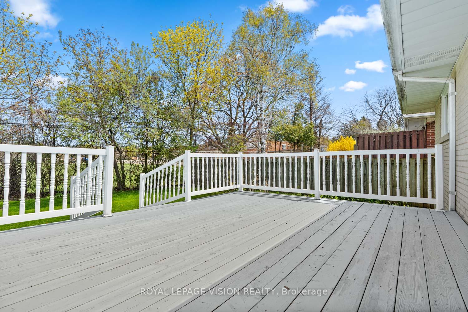 Photo 33 of 6 Macduff Crescent, Scarborough, Cliffcrest — HOMEH