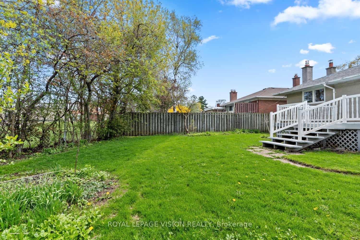 Photo 36 of 6 Macduff Crescent, Scarborough, Cliffcrest — HOMEH