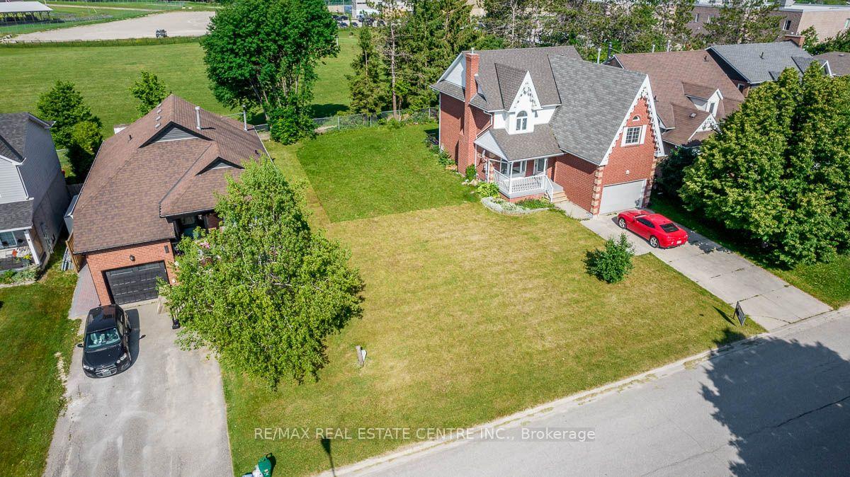 Photo 3 of 544 Park Avenue, Shelburne — HOMEH