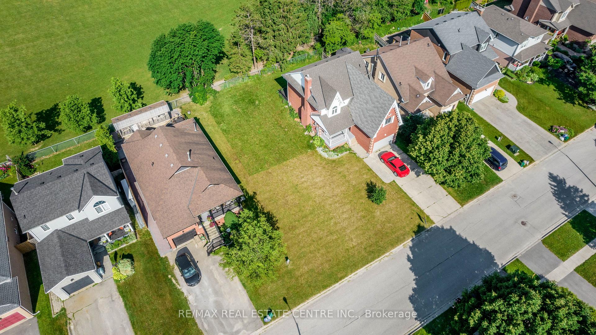 Photo 4 of 544 Park Avenue, Shelburne — HOMEH