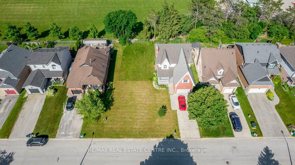 Photo 5 of 544 Park Avenue, Shelburne — HOMEH