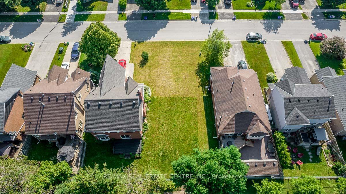 Photo 8 of 544 Park Avenue, Shelburne — HOMEH