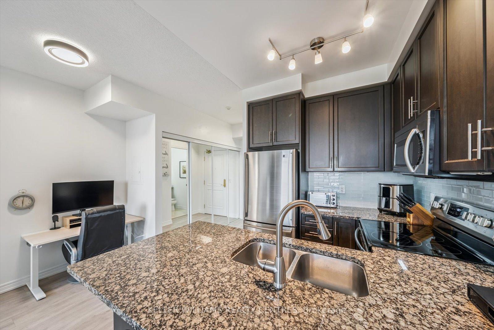 Photo 3 of Unit 902, 9245 Jane Street, Vaughan, Maple — HOMEH