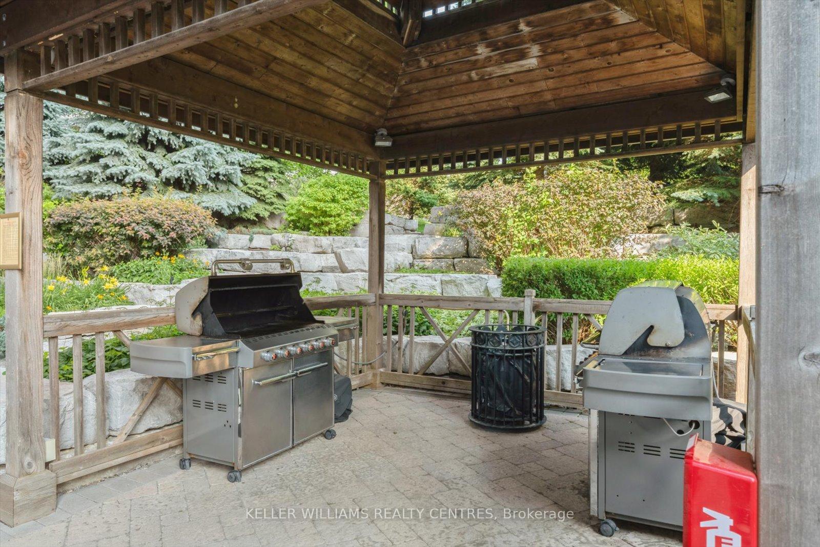 Photo 8 of Unit 902, 9245 Jane Street, Vaughan, Maple — HOMEH
