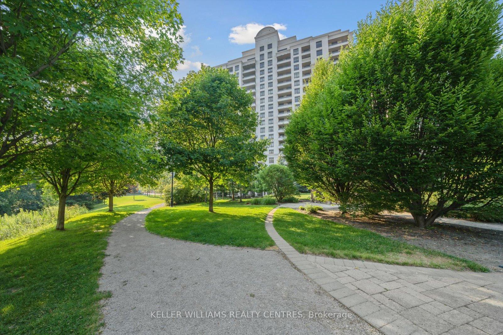 Photo 11 of Unit 902, 9245 Jane Street, Vaughan, Maple — HOMEH