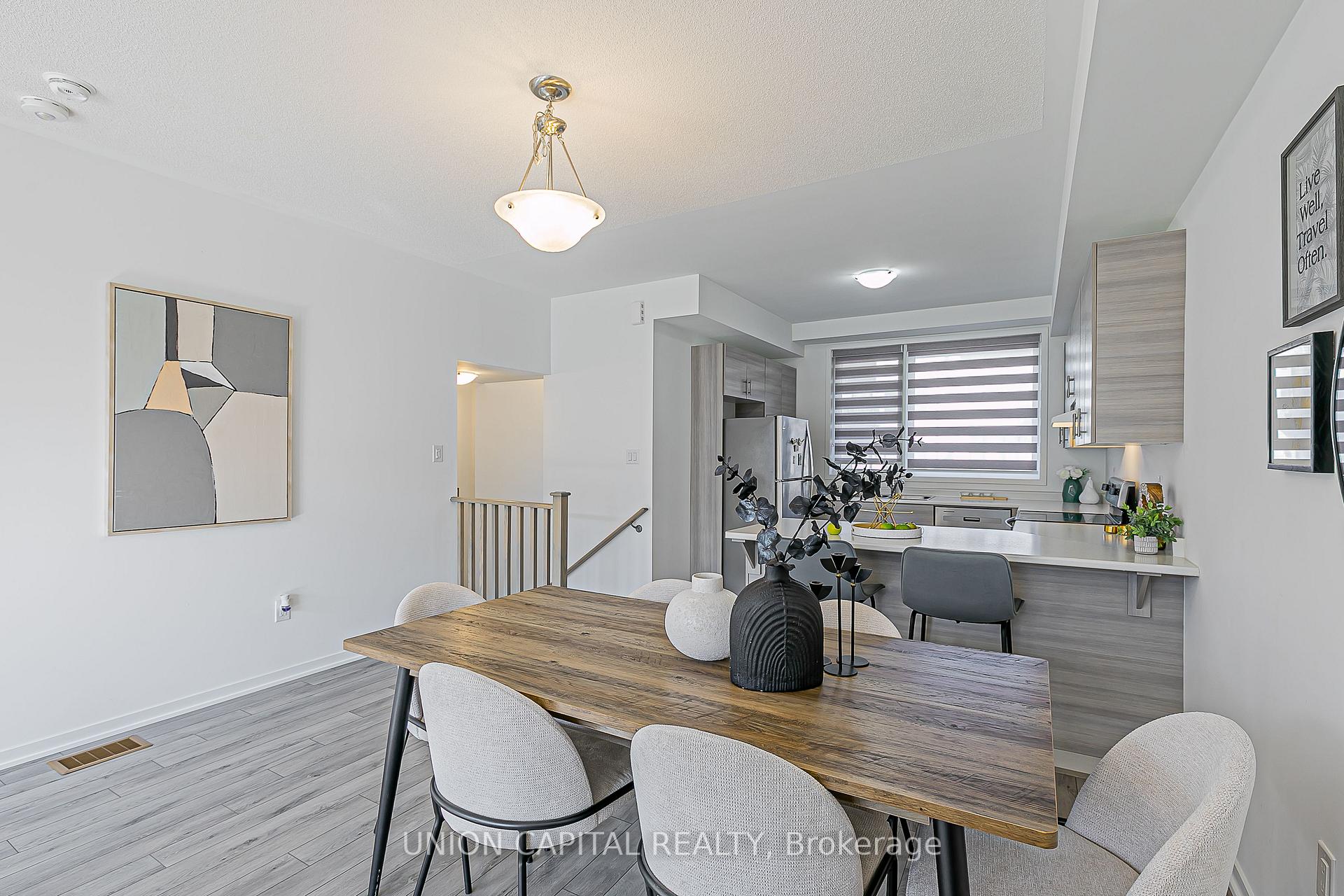Photo 9 of 799 Stanstead Path, Oshawa, Samac — HOMEH