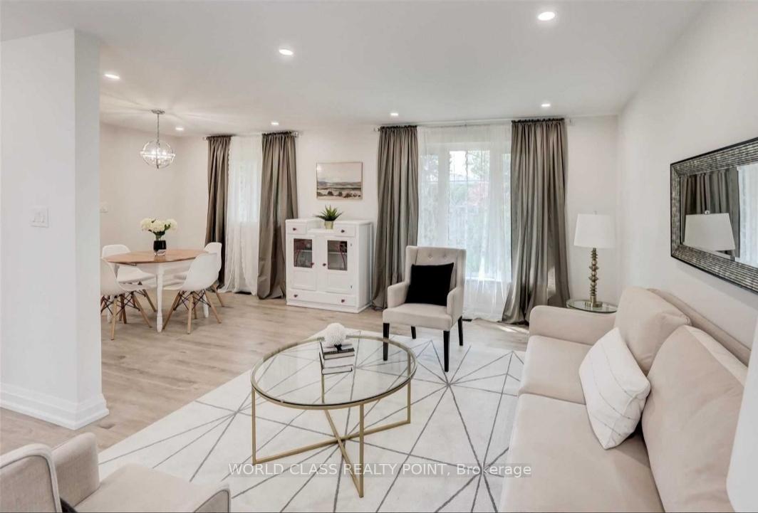 Photo 2 of 31 Grove Park Crescent, North York, Don Valley Village — HOMEH