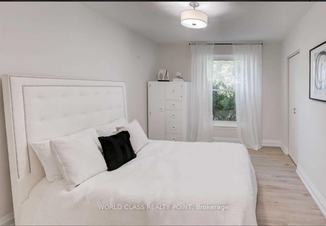 Photo 6 of 31 Grove Park Crescent, North York, Don Valley Village — HOMEH