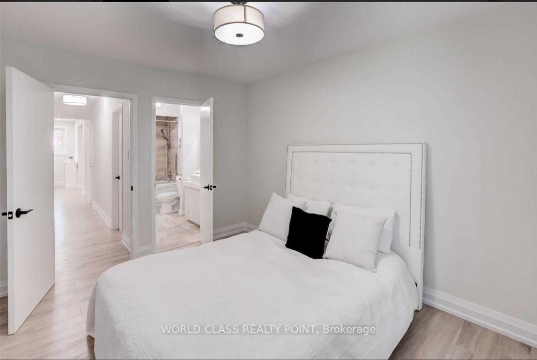Photo 7 of 31 Grove Park Crescent, North York, Don Valley Village — HOMEH