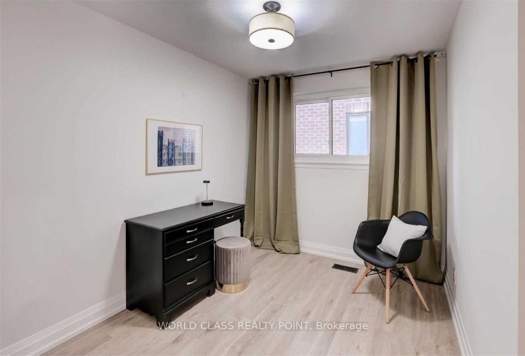 Photo 9 of 31 Grove Park Crescent, North York, Don Valley Village — HOMEH