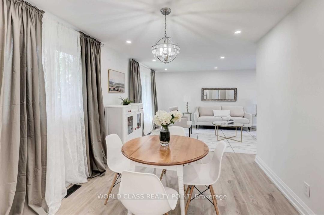 Photo 11 of 31 Grove Park Crescent, North York, Don Valley Village — HOMEH