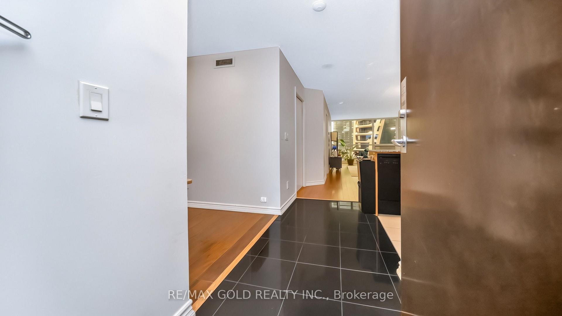 Photo 12 of Unit 1808, 16 Yonge Street, Toronto, Waterfront Communities — HOMEH