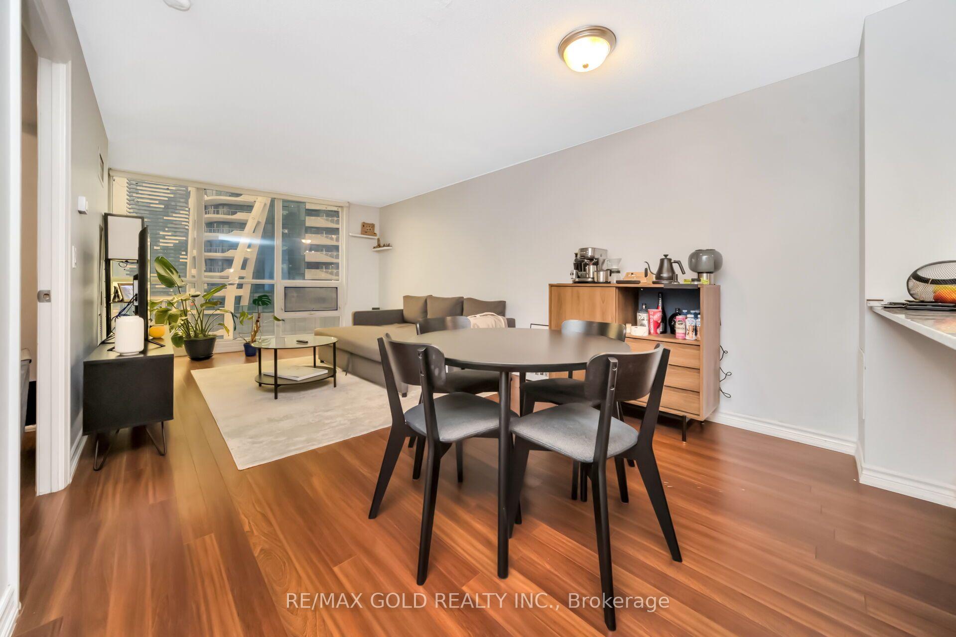 Photo 18 of Unit 1808, 16 Yonge Street, Toronto, Waterfront Communities — HOMEH