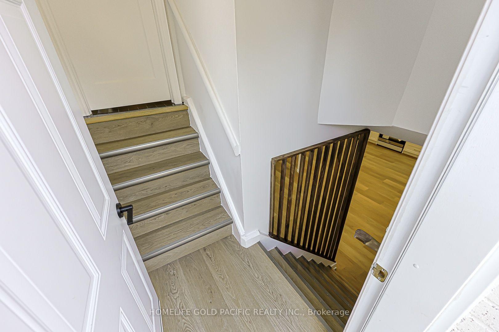 Photo 14 of 314 Wenlock Avenue, Richmond Hill, Harding — HOMEH