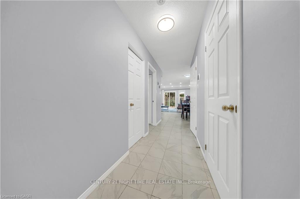 Photo 6 of 425 Speckled Alder Street, Waterloo, Erbsville/Laurelwood — HOMEH