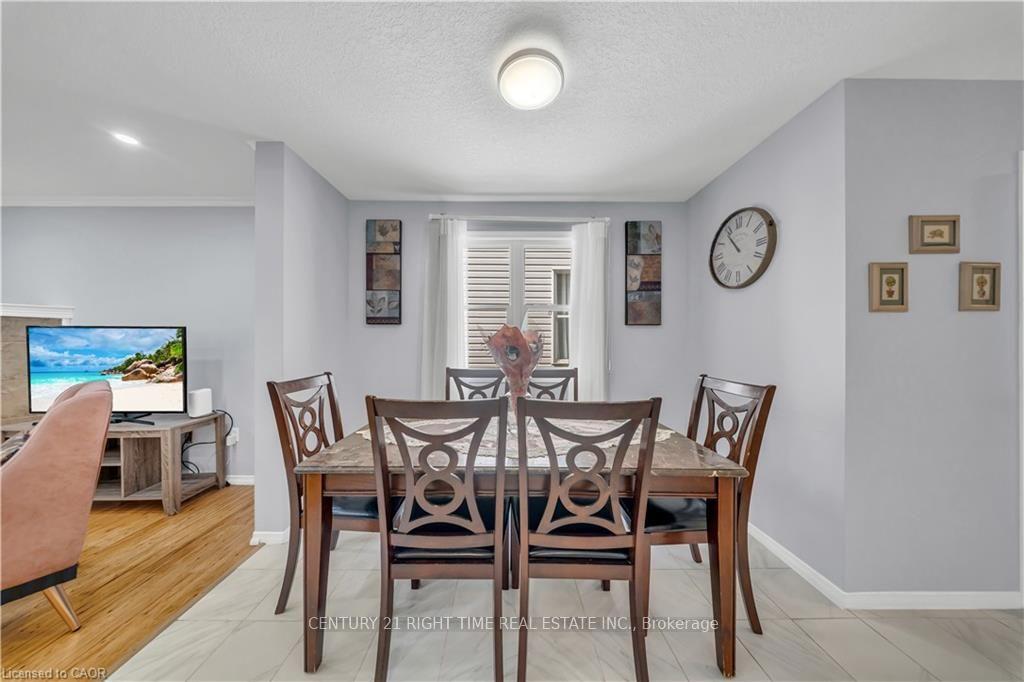Photo 16 of 425 Speckled Alder Street, Waterloo, Erbsville/Laurelwood — HOMEH