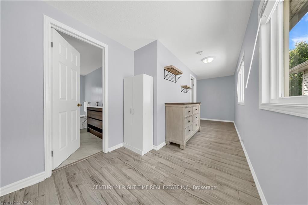 Photo 21 of 425 Speckled Alder Street, Waterloo, Erbsville/Laurelwood — HOMEH