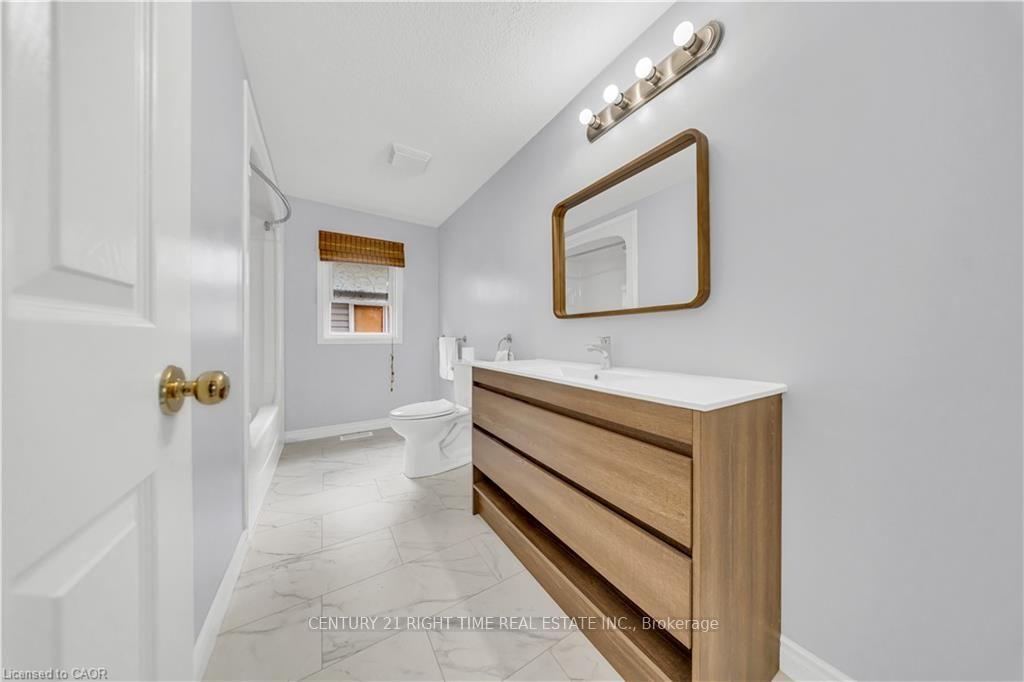 Photo 32 of 425 Speckled Alder Street, Waterloo, Erbsville/Laurelwood — HOMEH