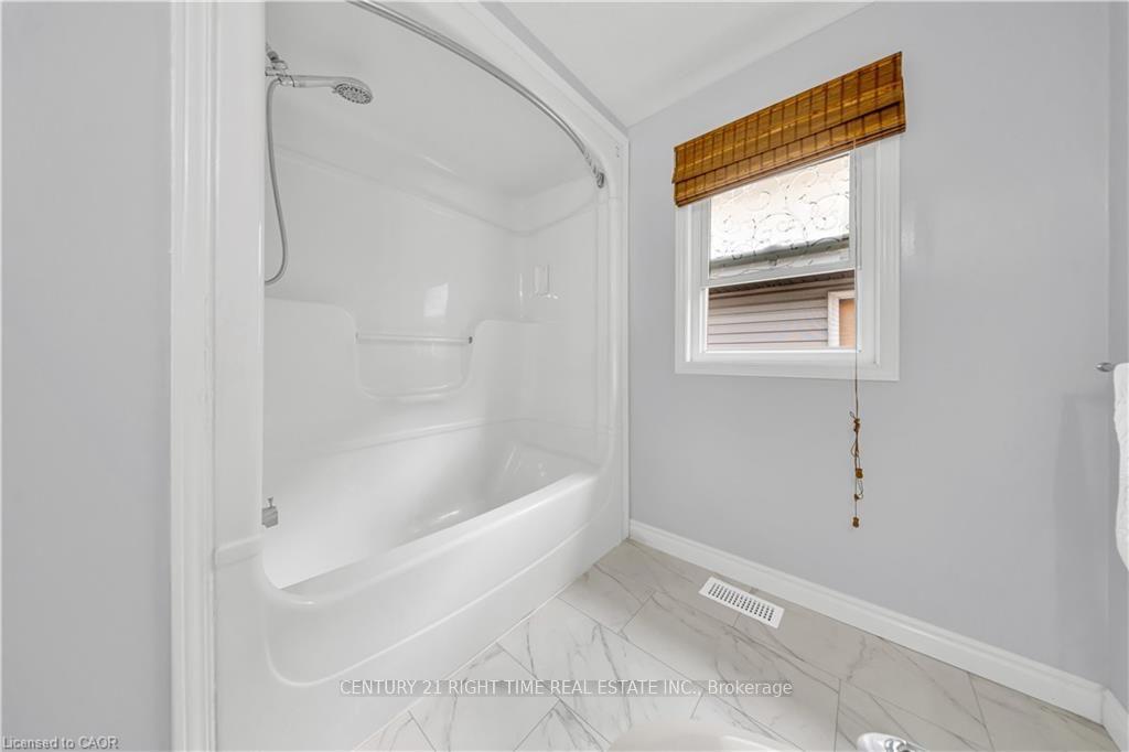 Photo 33 of 425 Speckled Alder Street, Waterloo, Erbsville/Laurelwood — HOMEH