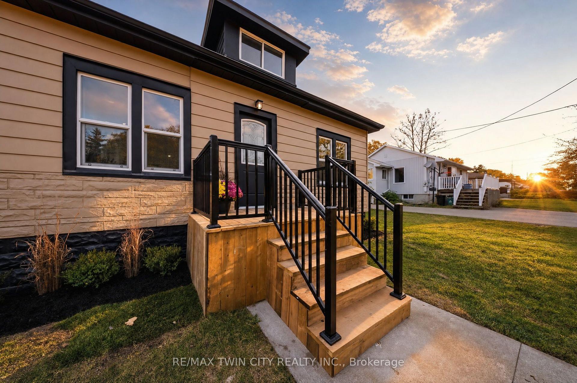 Photo 4 of 24 Park Road N, Brantford, Echo Place — HOMEH