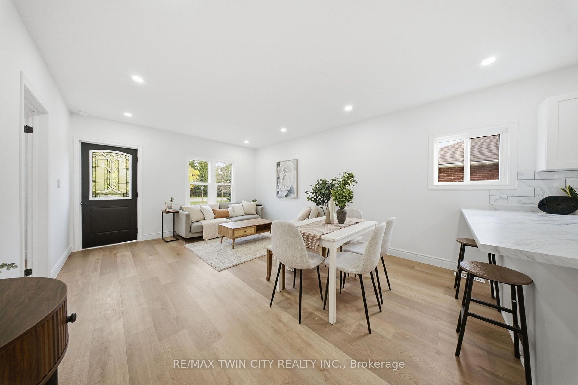 Photo 11 of 24 Park Road N, Brantford, Echo Place — HOMEH
