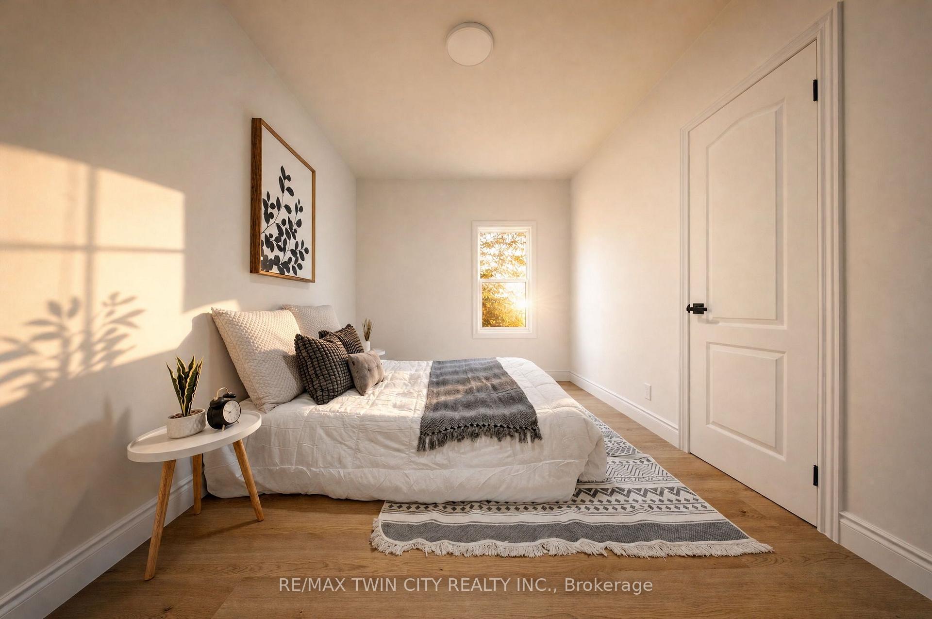 Photo 16 of 24 Park Road N, Brantford, Echo Place — HOMEH