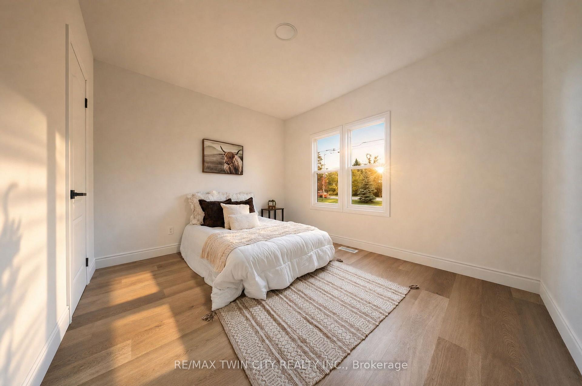 Photo 17 of 24 Park Road N, Brantford, Echo Place — HOMEH