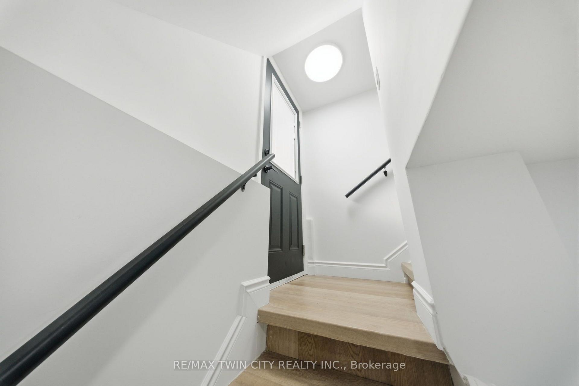 Photo 21 of 24 Park Road N, Brantford, Echo Place — HOMEH