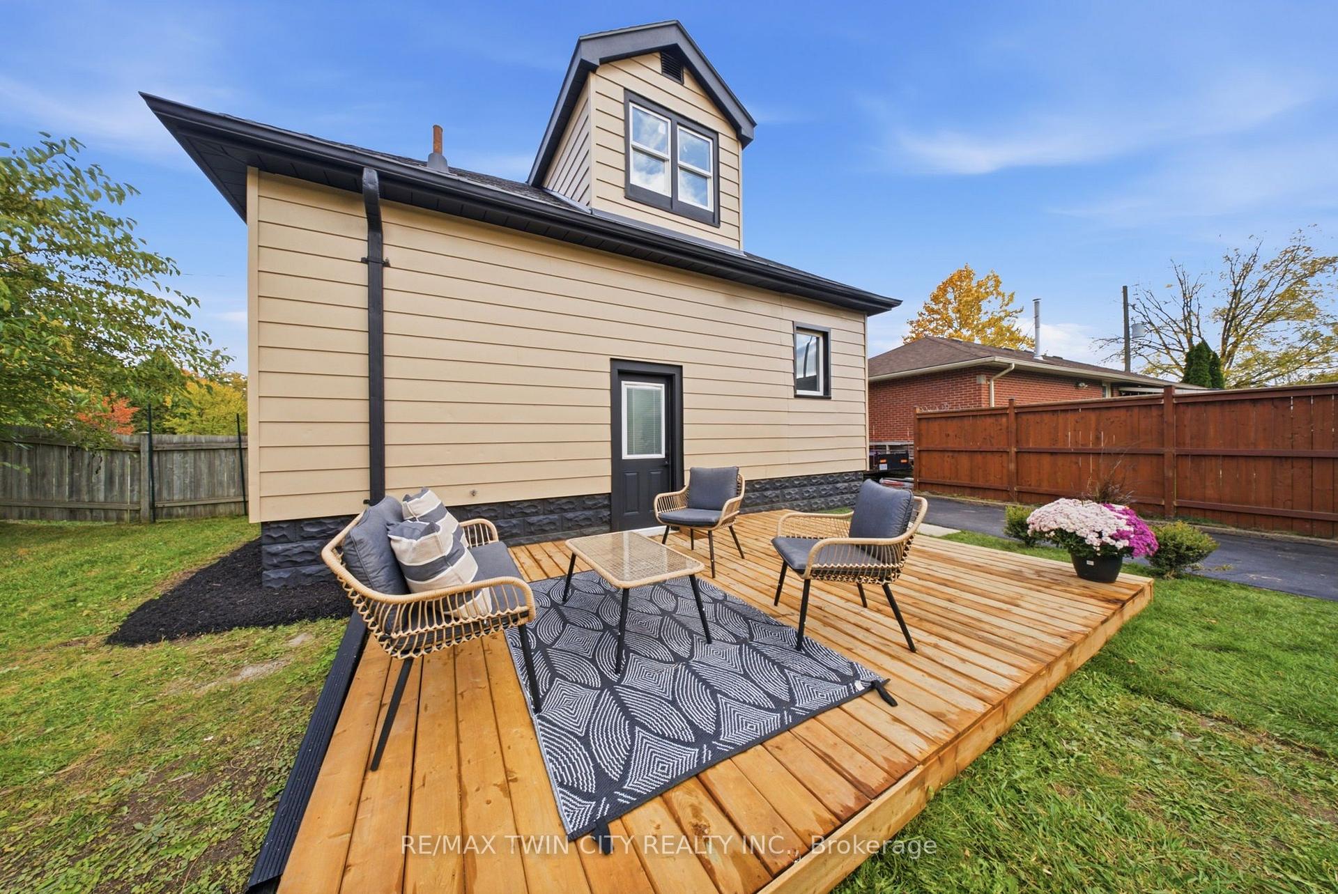 Photo 29 of 24 Park Road N, Brantford, Echo Place — HOMEH