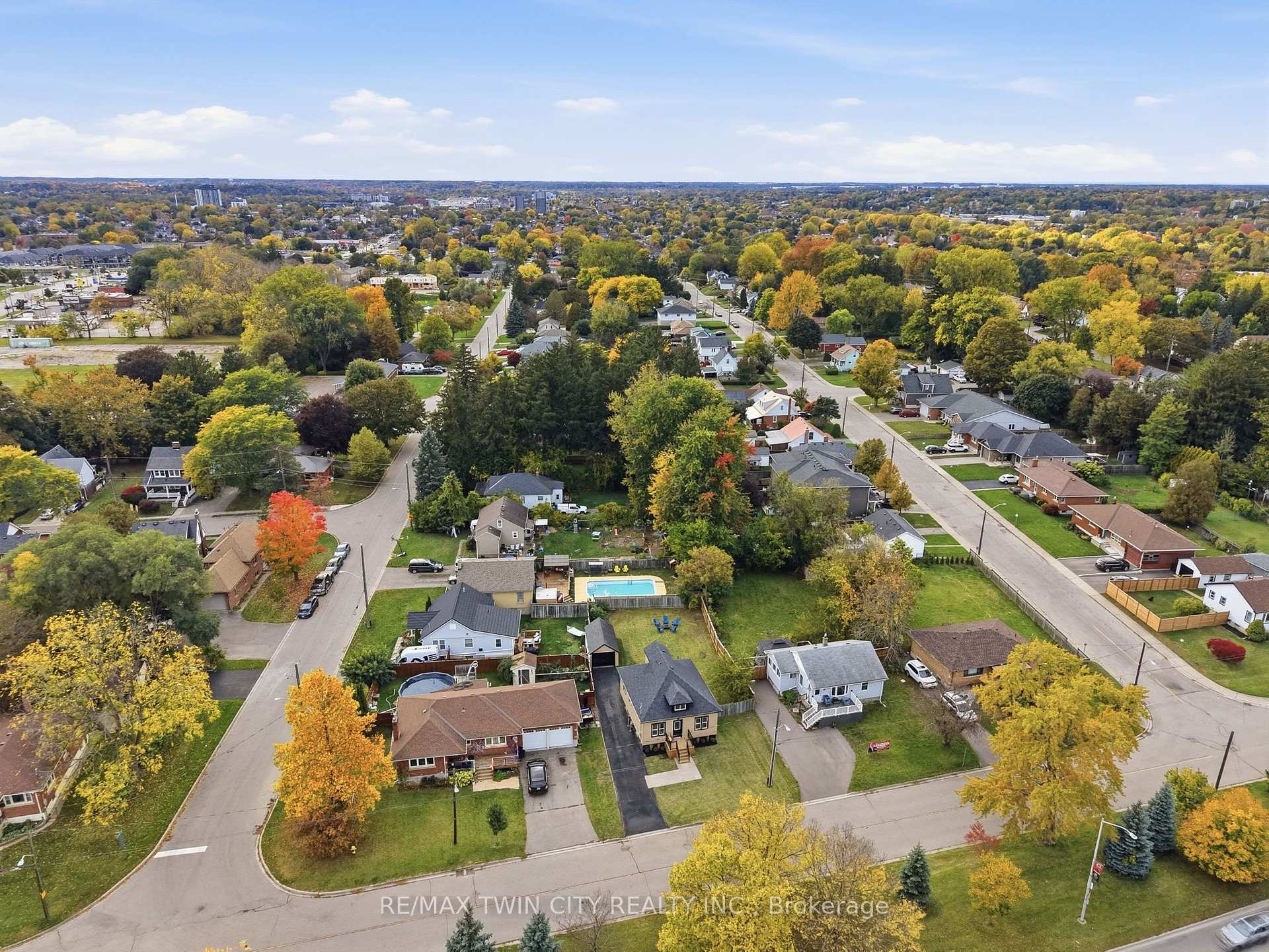 Photo 36 of 24 Park Road N, Brantford, Echo Place — HOMEH