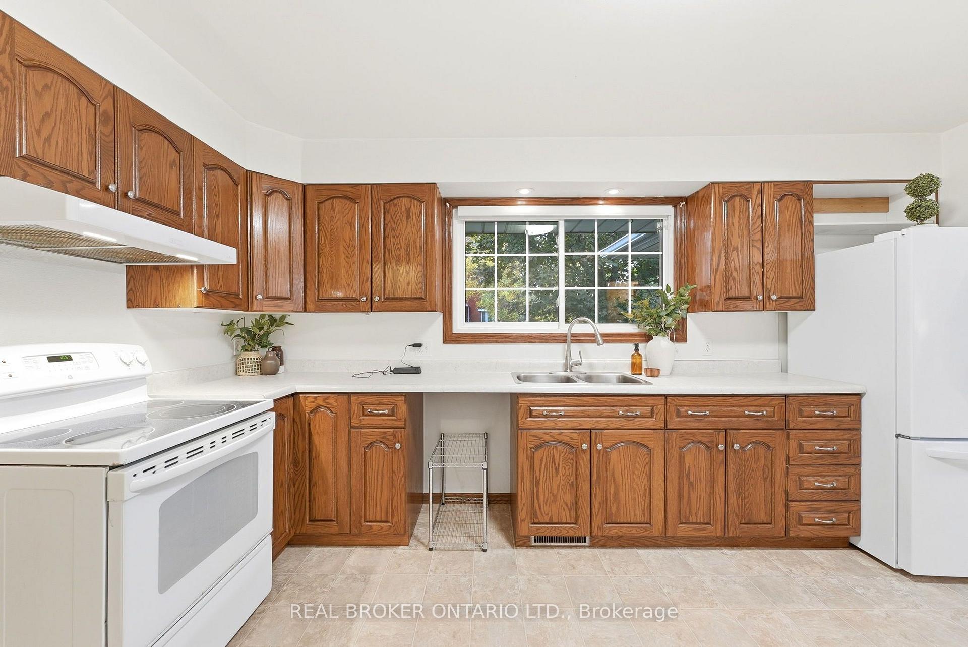 Photo 12 of 7 Edward Street, Perth East, Milverton — HOMEH