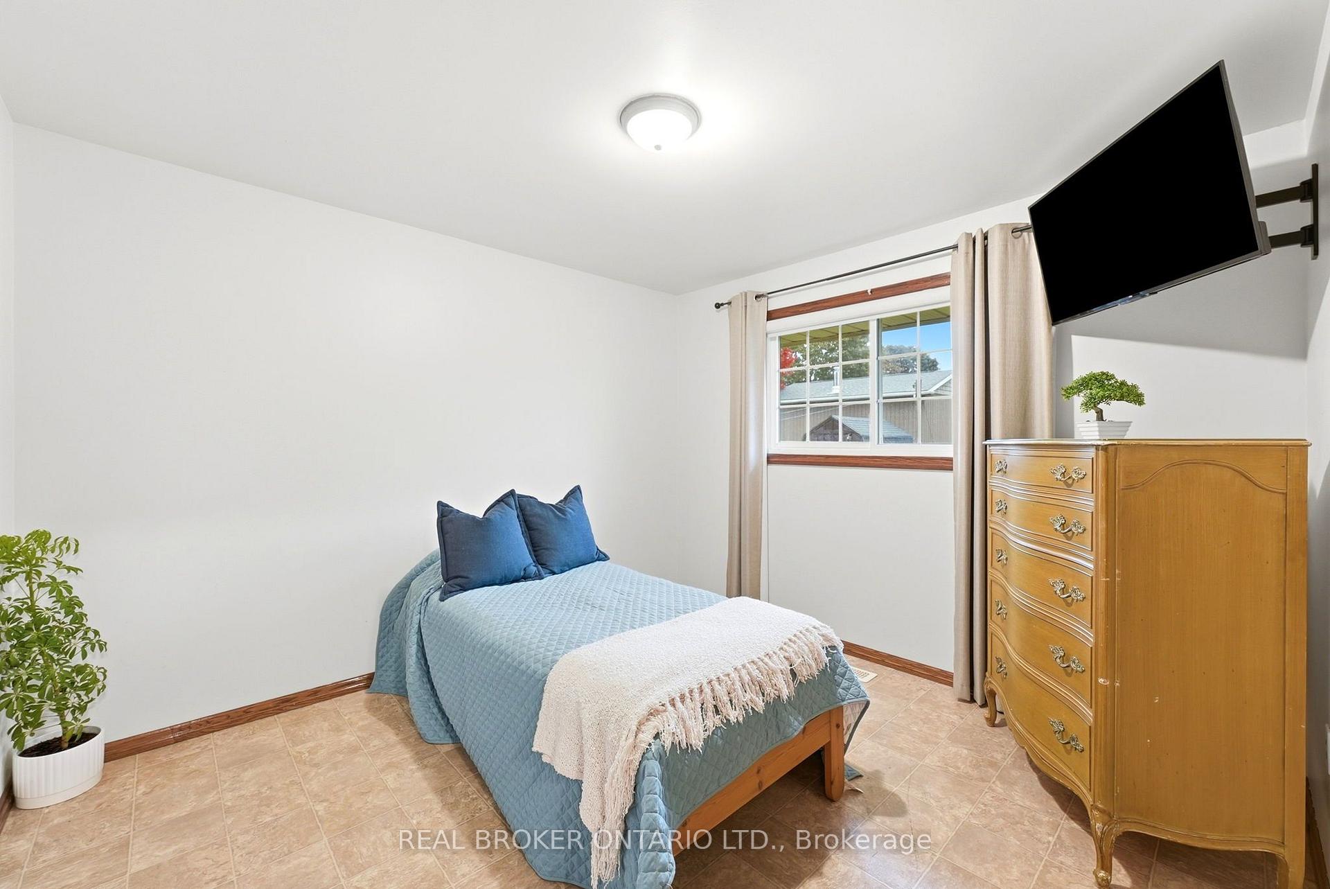 Photo 16 of 7 Edward Street, Perth East, Milverton — HOMEH