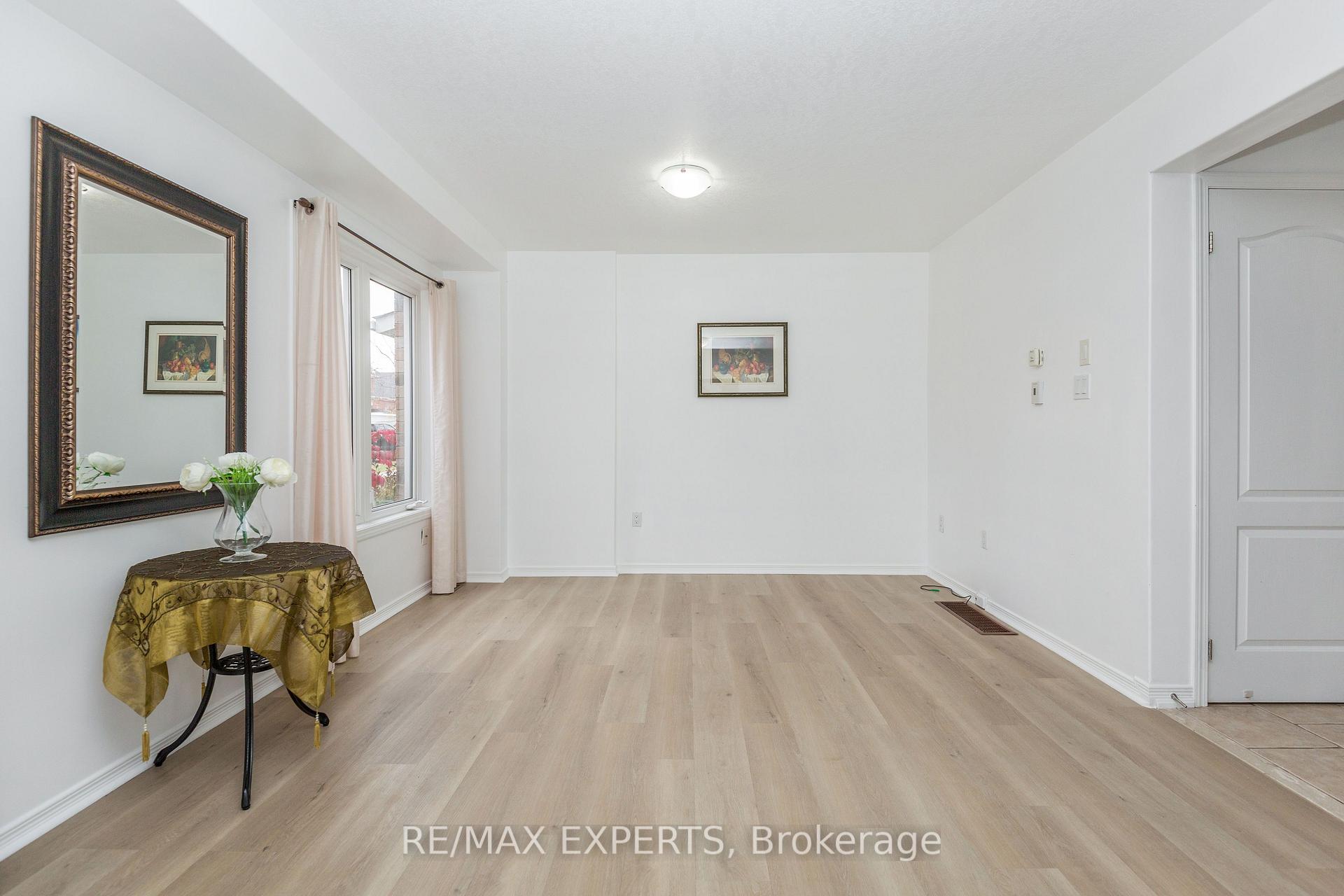 Photo 16 of Unit 11, 75 Prince William Way, Barrie, Innis-Shore — HOMEH
