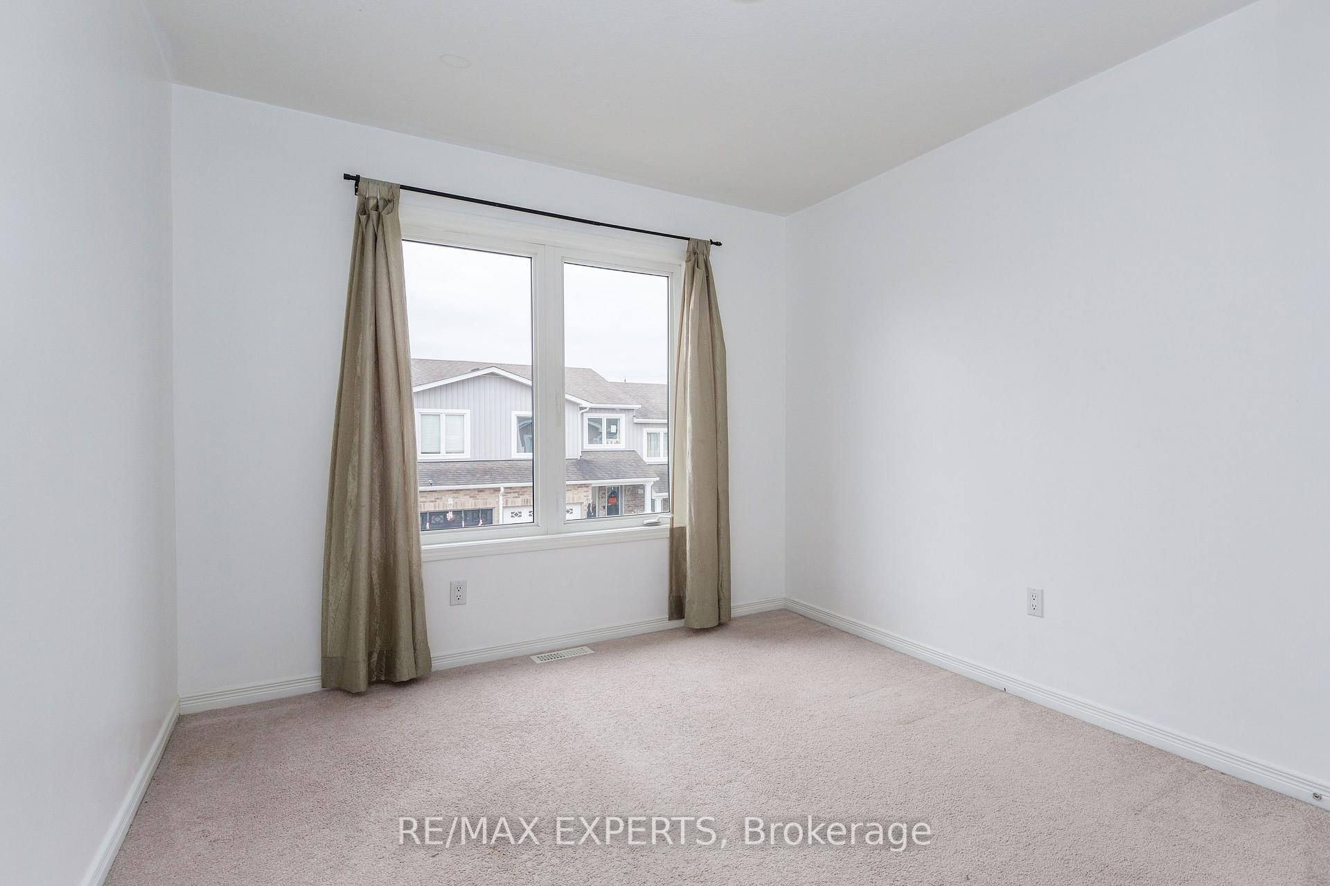 Photo 21 of Unit 11, 75 Prince William Way, Barrie, Innis-Shore — HOMEH