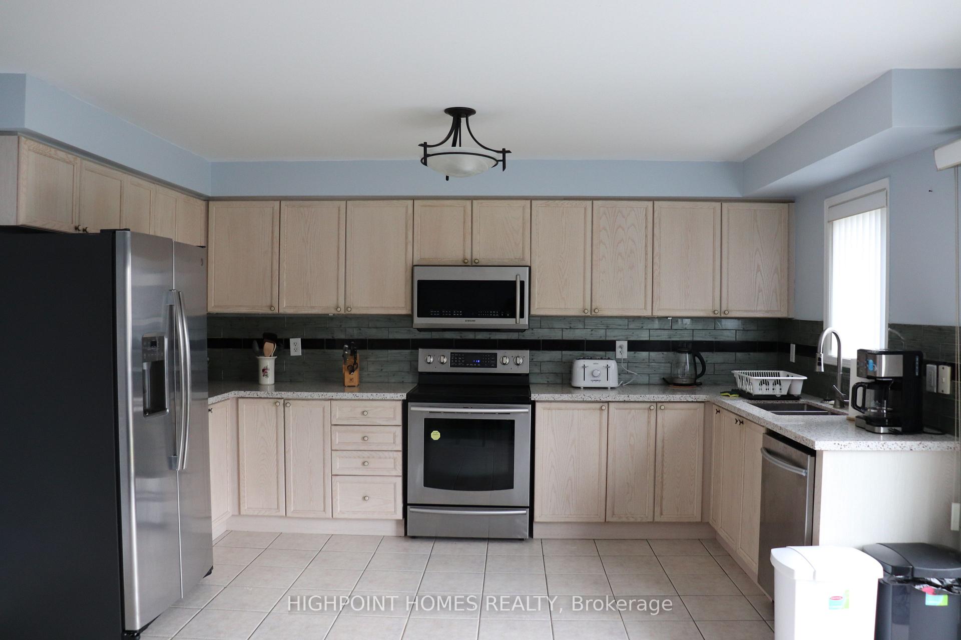 Photo 4 of 27 Mcnicol Crescent, Ajax, Northeast Ajax — HOMEH